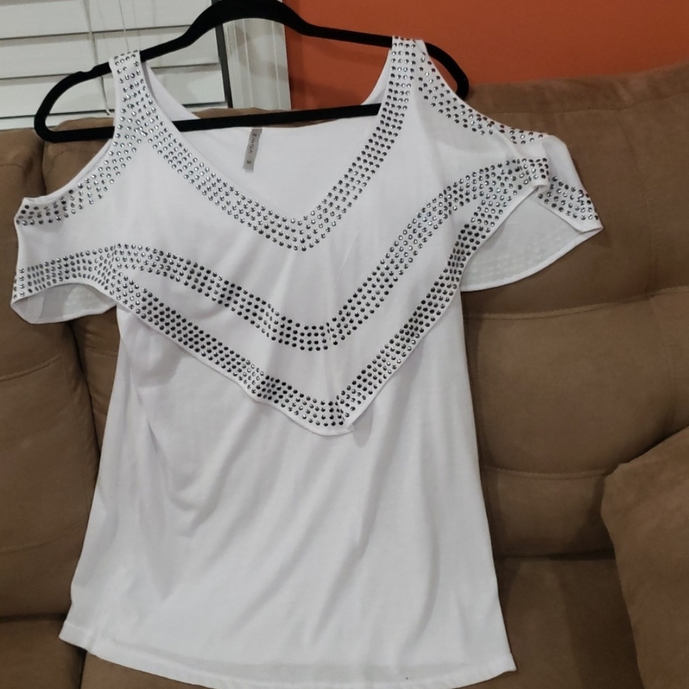 Stylish cold shoulder white shirt with studs